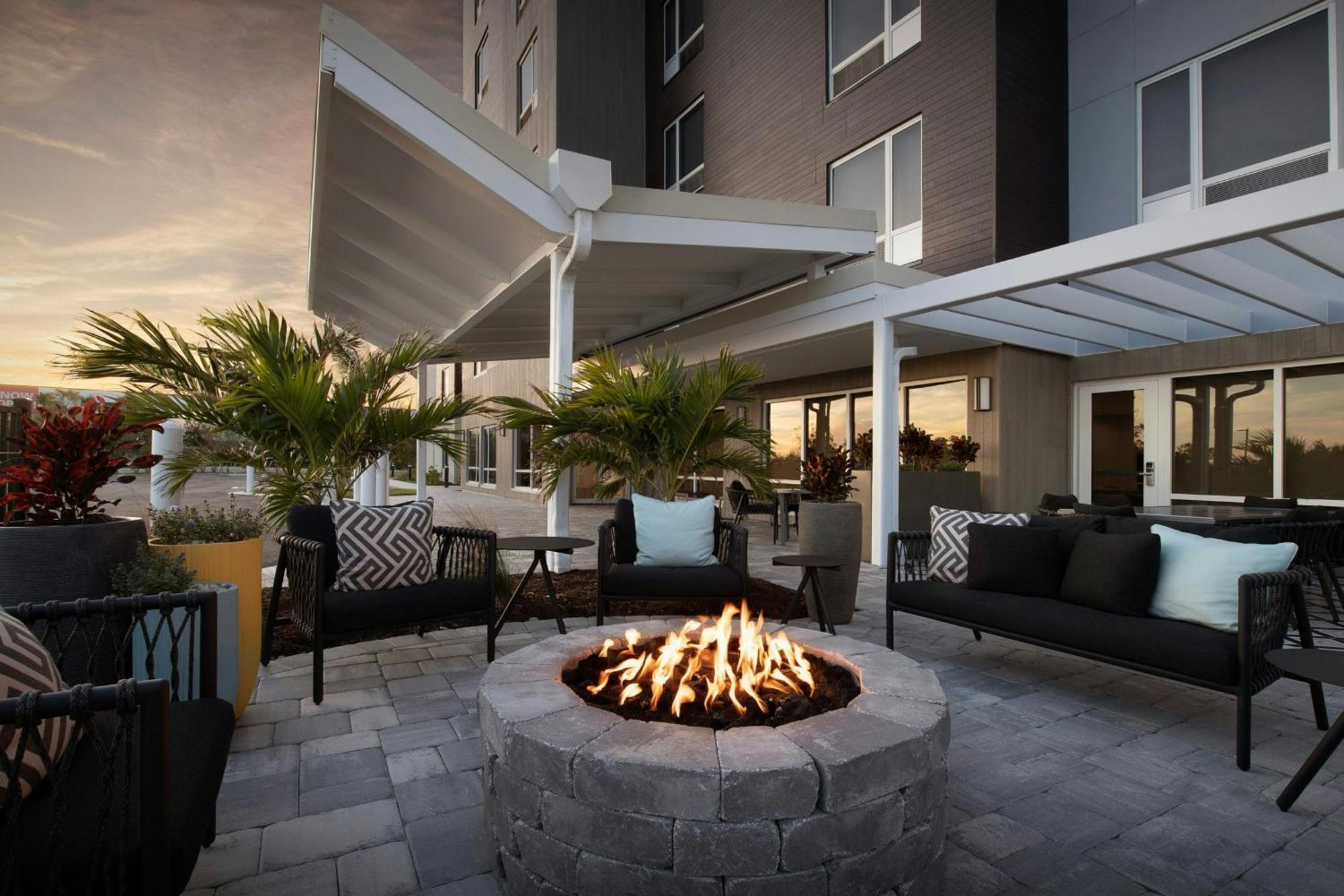 Towneplace Suites By Marriott Fort Myers Gulf Coast Εξωτερικό φωτογραφία